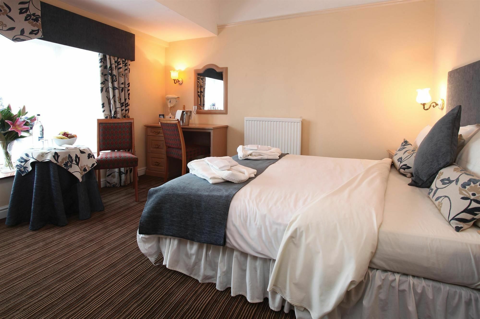 Lion Hotel Worksop Exterior foto